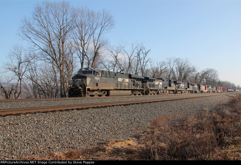 NS 7633 leads train 35A through MP116 at Cove PA